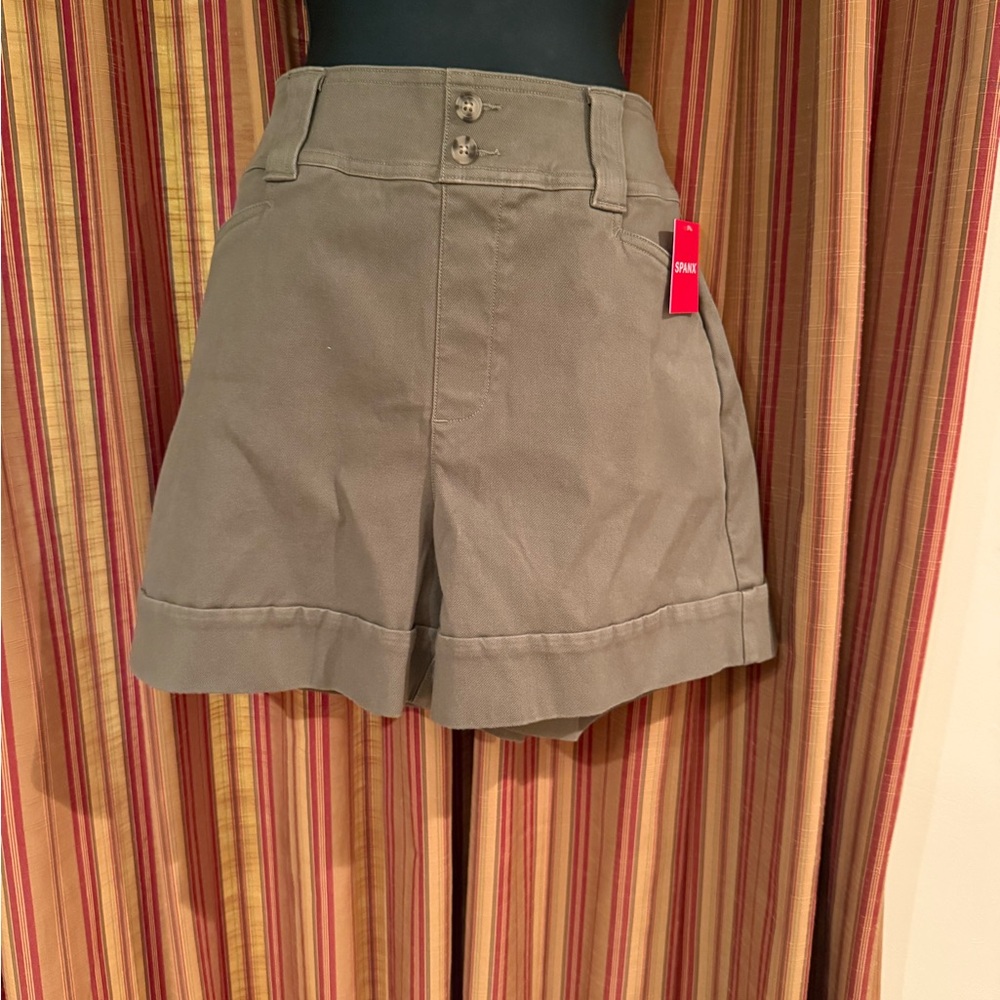 NWT! SPANX Women's Olive Shorts